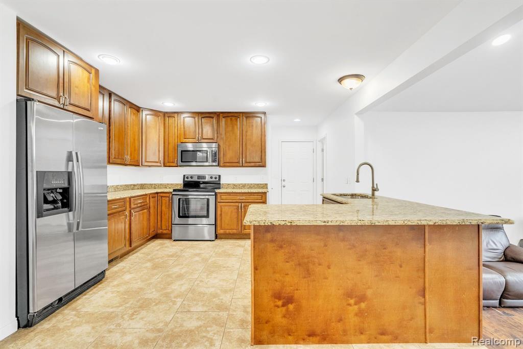 50500 Card Road Macomb, MI 48044 - Photo 7 of 33