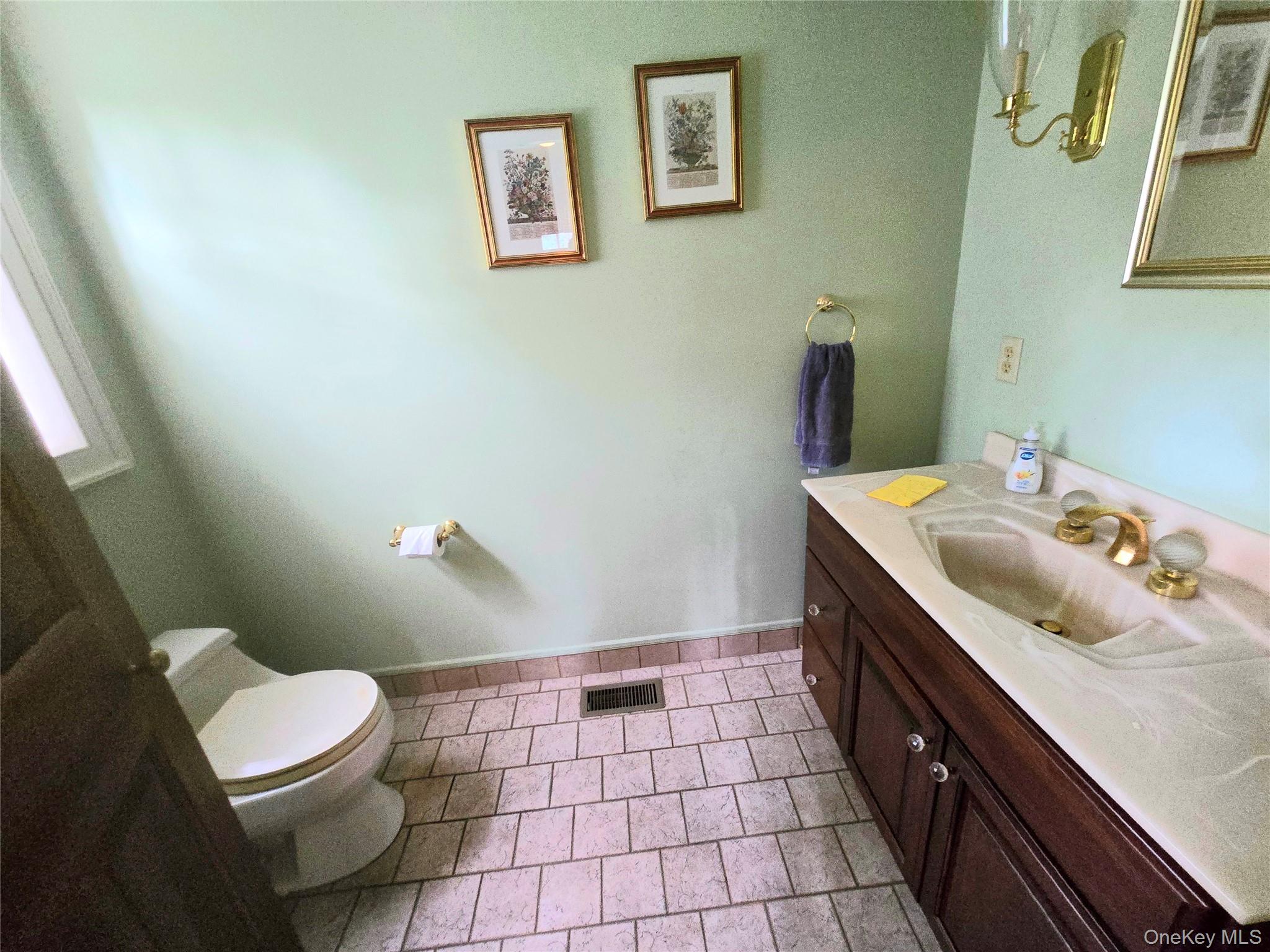 56 Finnerty Road Putnam Valley, NY 10579 - Photo 9 of 20 One of the many bathrooms!