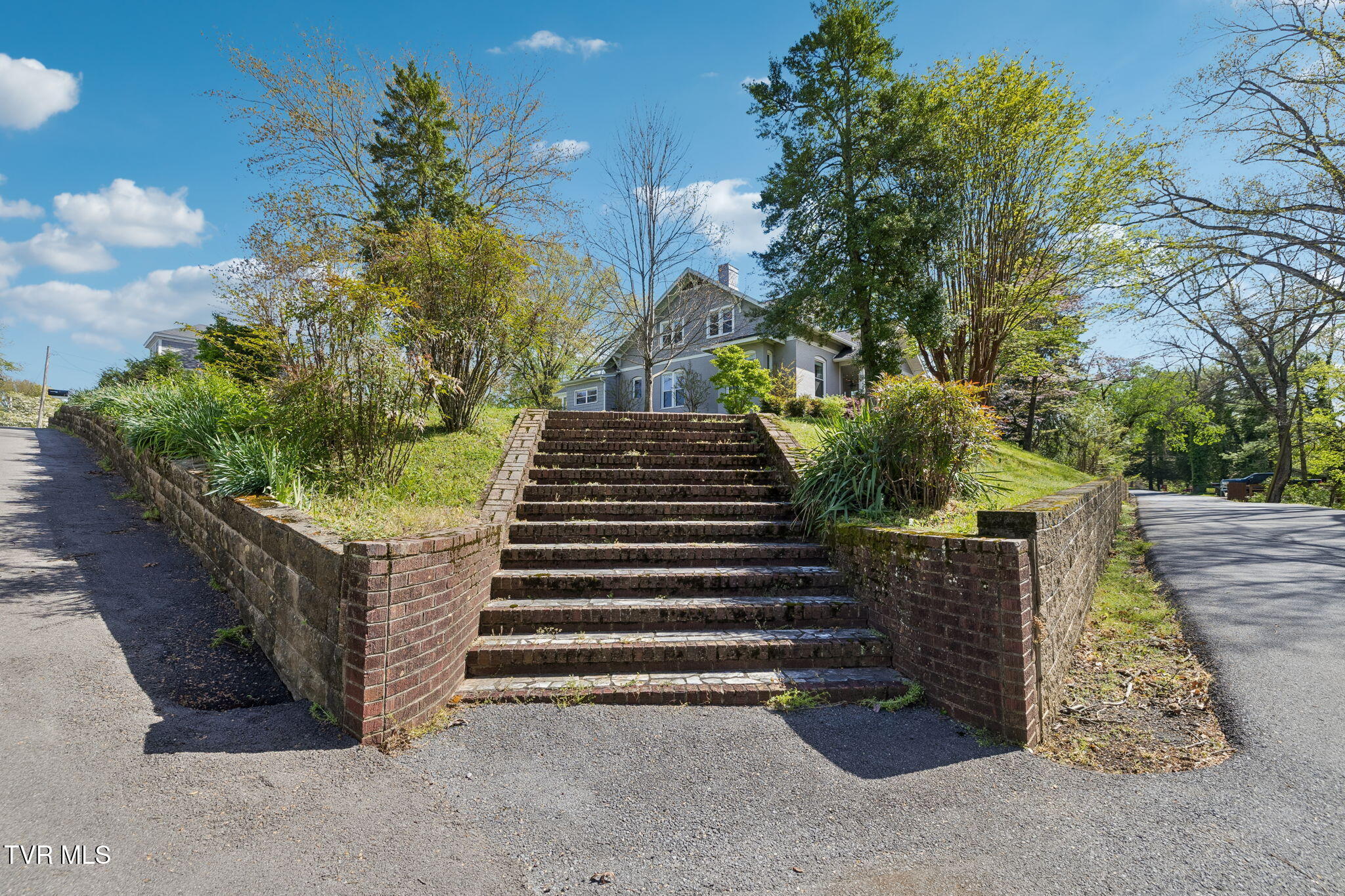 210 Clifton Heights Road Newport, TN 37821 - Photo 2 of 74 1-210 Clifton Heights Rd - 001