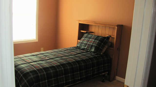 80 Maple Road Huntland, TN 37345 - Photo 8 of 12 2nd bedroom with carpet and nice size closet.