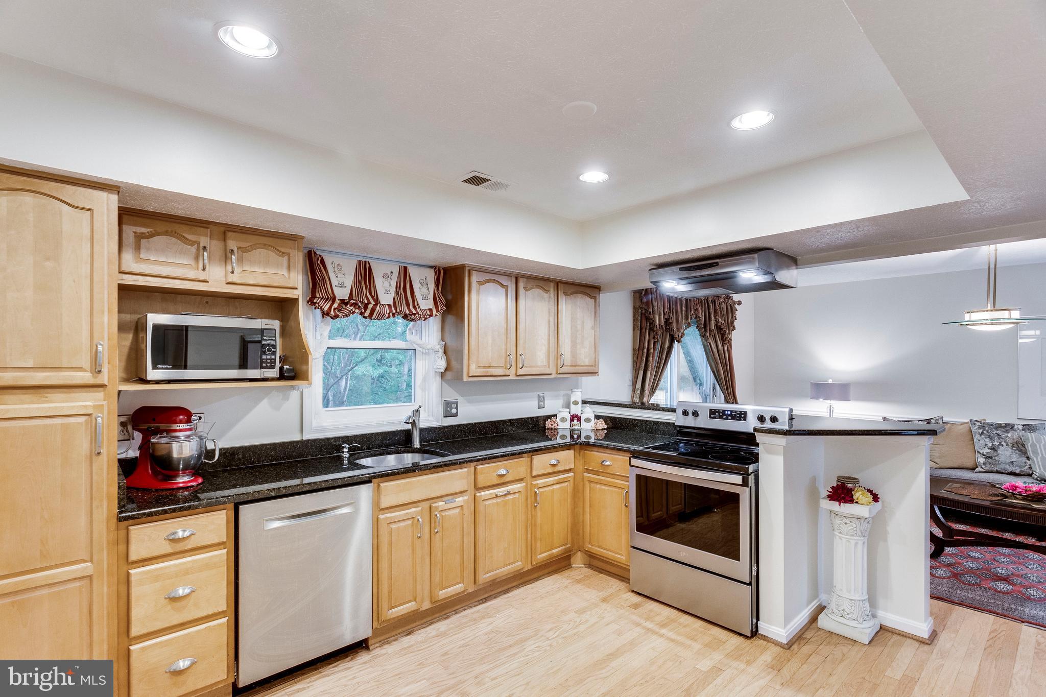 13203 Jasper Road Fairfax, VA 22033 - Photo 11 of 38 Gourmet Kitchen Opens to Family Room