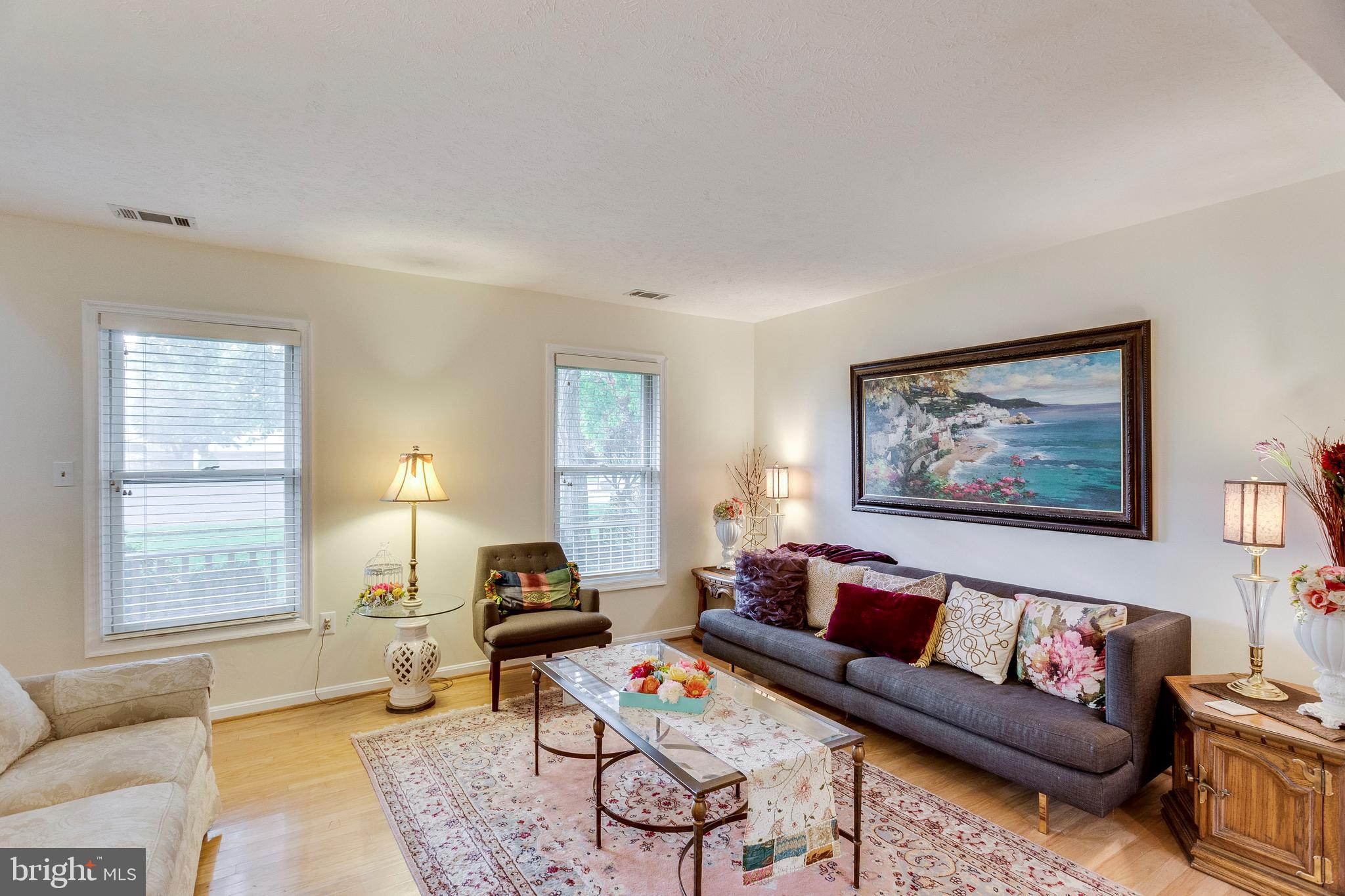 13203 Jasper Road Fairfax, VA 22033 - Photo 4 of 38 Formal Living Room