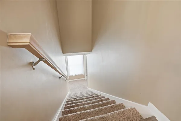 $319,900 | 910 Gerike Way, Bloomington, IL 61704