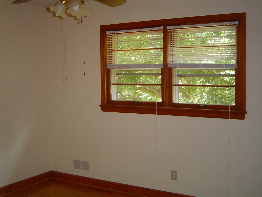 2133 Meadowbrook Road Northwest Roanoke, VA 24017 - Photo 11 of 20 a view of an empty room with a window