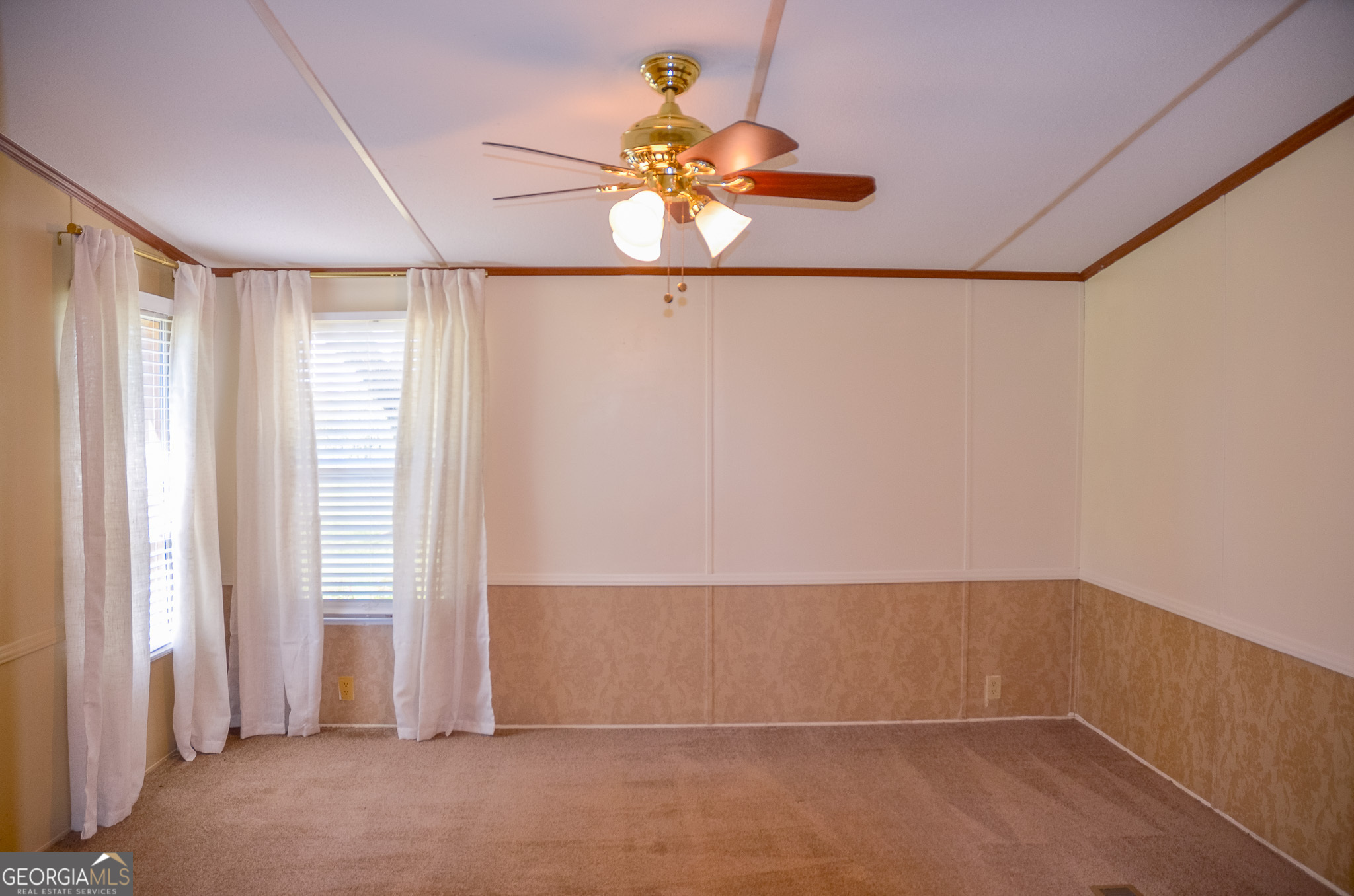 2055 Payne Pond Road Weston, GA 31832 - Photo 8 of 20 a view of an empty room with a window