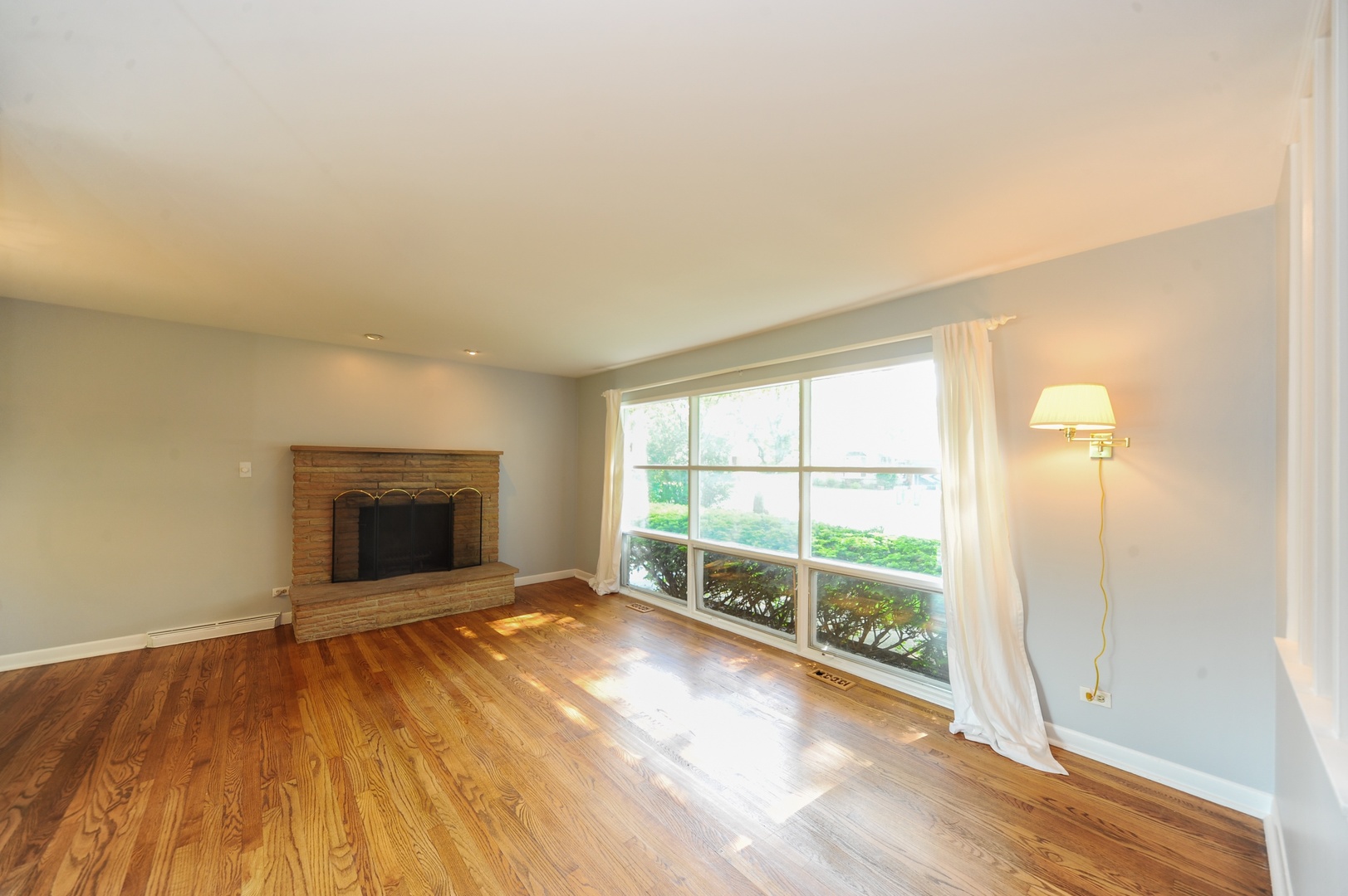 680 Timber Hill Road Deerfield, IL 60015 - Photo 2 of 10