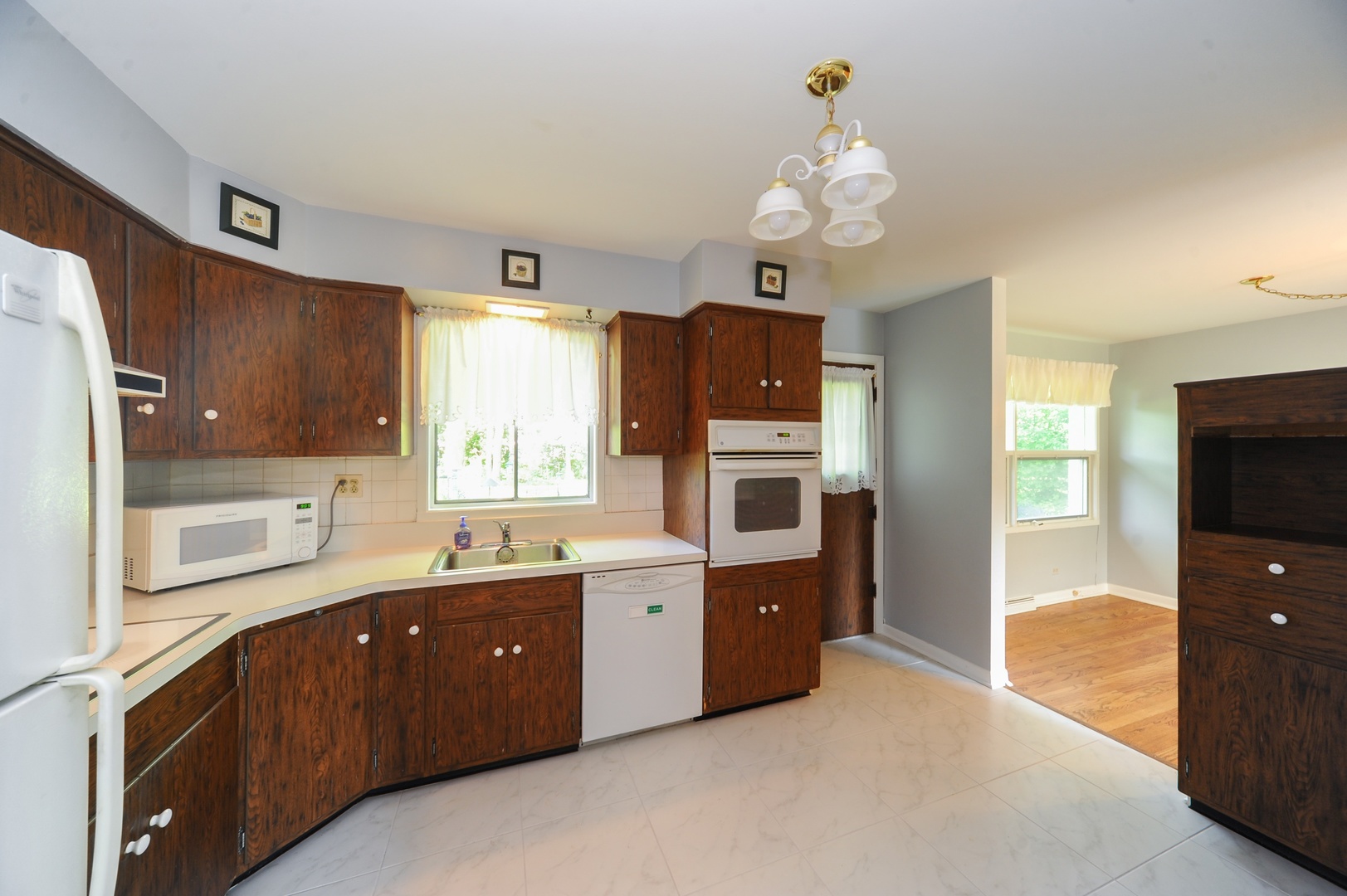 680 Timber Hill Road Deerfield, IL 60015 - Photo 4 of 10