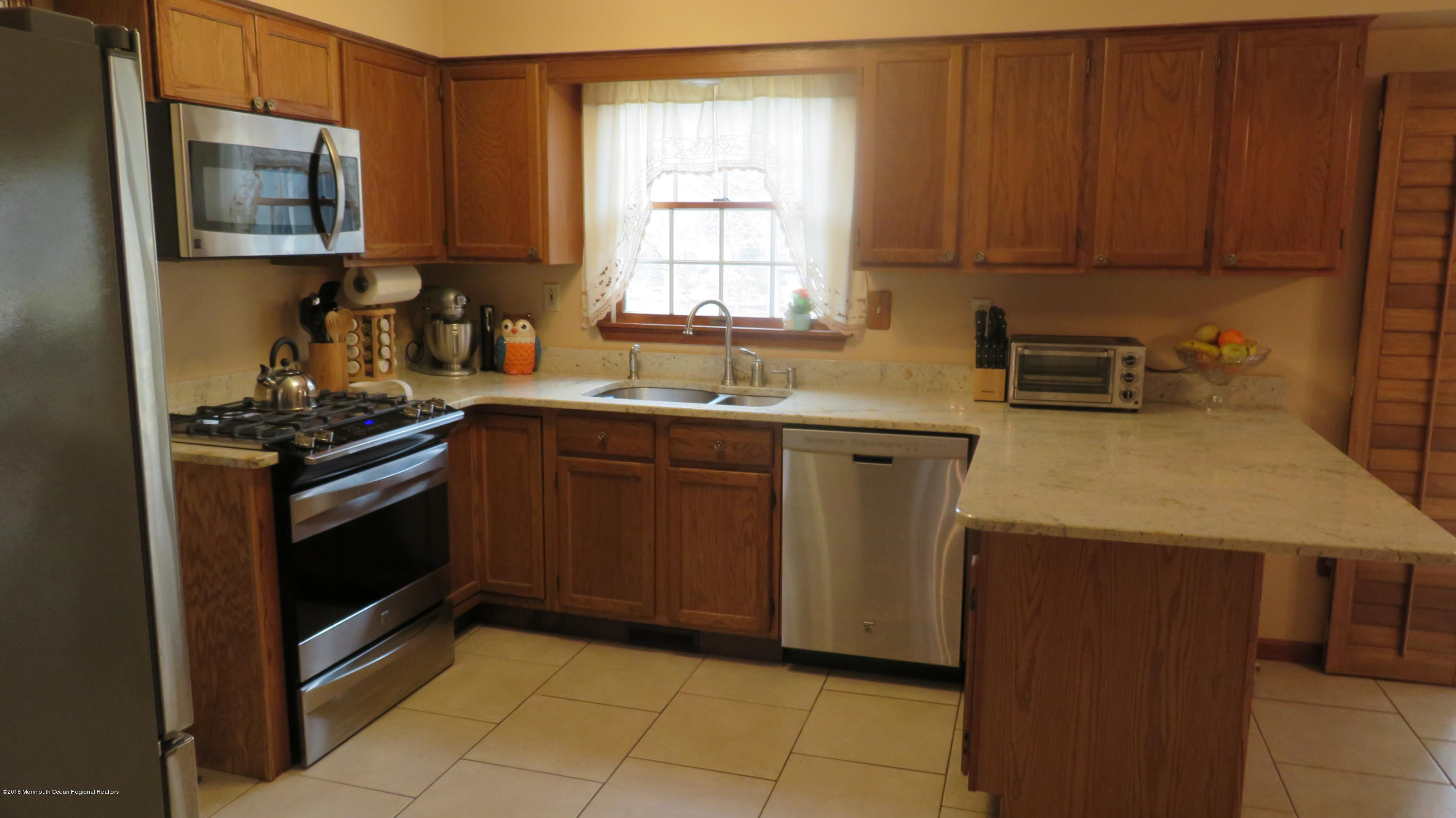 21 Loveman Road Cream Ridge, NJ 08514 - Photo 13 of 41 Kitchen