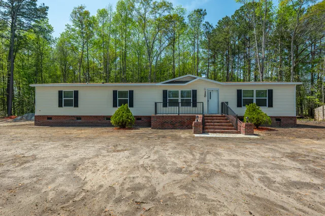 $318,500 | 120 Perry Hill Road, Moncks Corner, SC 29461