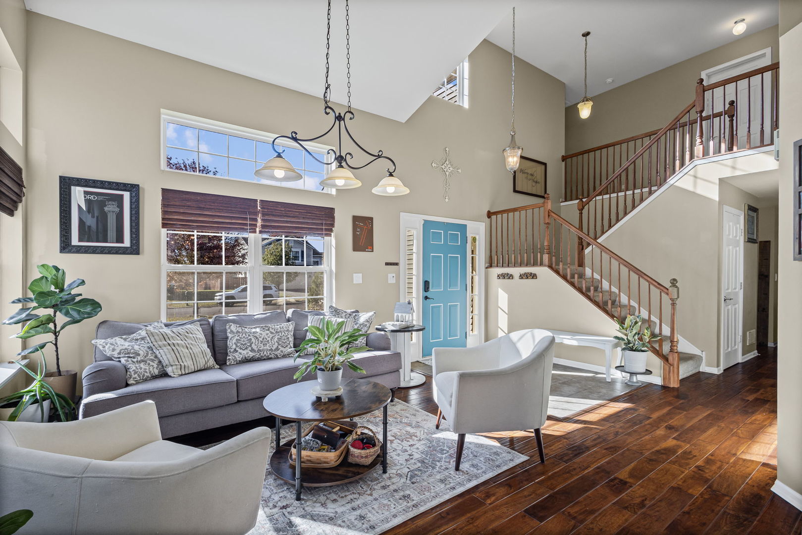 26832 West Hemlock Road Channahon, IL 60410 - Photo 5 of 25 a living room with furniture and wooden floor
