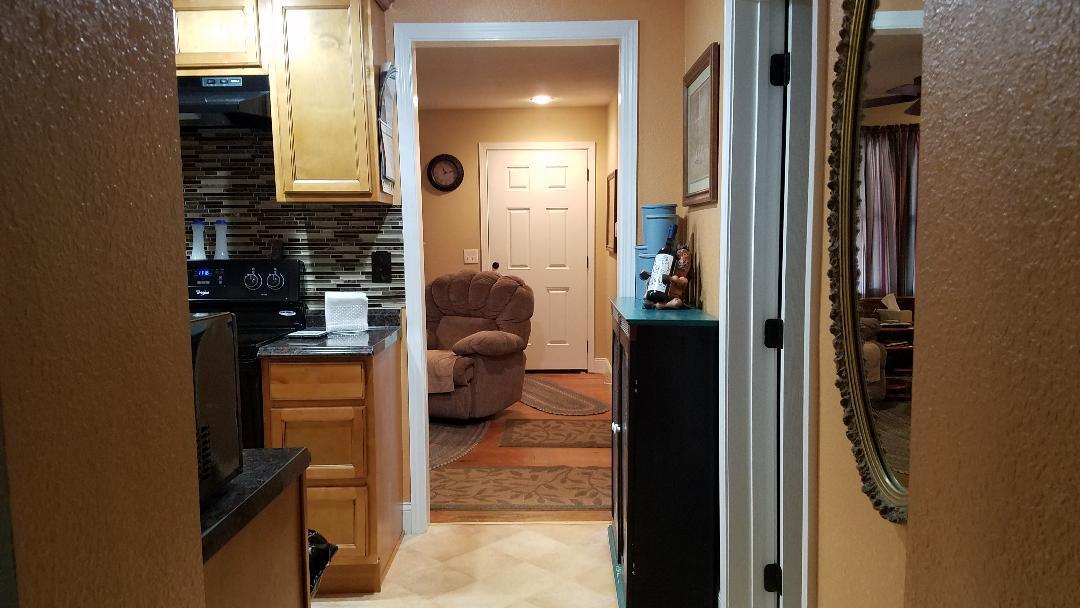 260 Lee Road Clinton, TN 37716 - Photo 3 of 12 20181027_111900