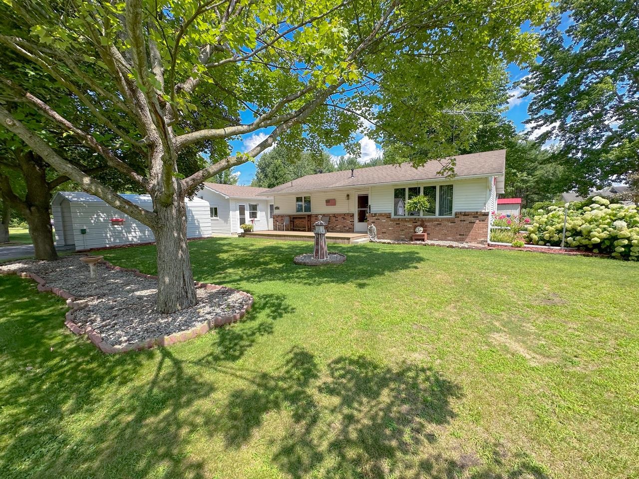 4202 North Alamando Road Coleman, MI 48618 - Photo 3 of 40