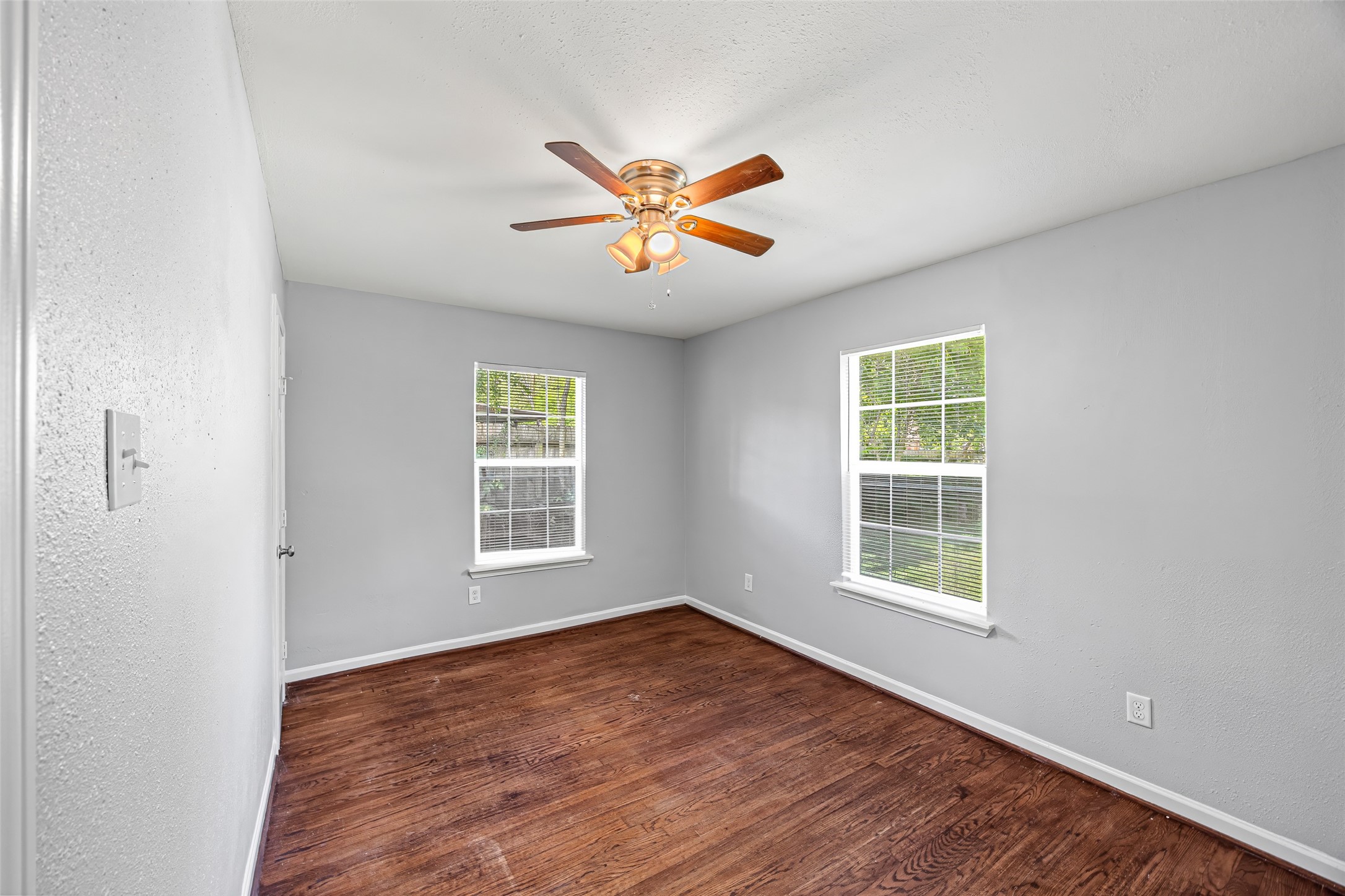 7614 Darnay Drive Houston, TX 77033 - Photo 15 of 18