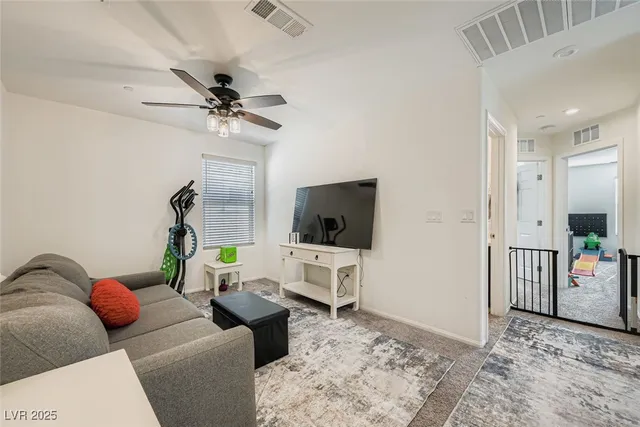 $525,000 | 1010 Huckburn Avenue, Henderson, NV 89015