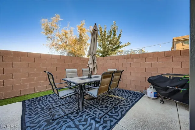 $525,000 | 1010 Huckburn Avenue, Henderson, NV 89015