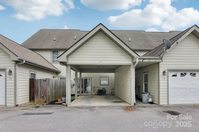 $258,900 | 22 Rotunda Circle, Asheville, NC 28806