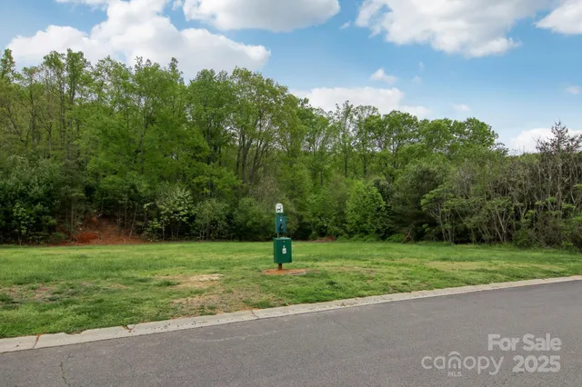 $258,900 | 22 Rotunda Circle, Asheville, NC 28806