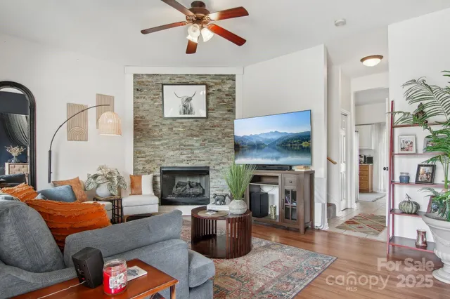 $258,900 | 22 Rotunda Circle, Asheville, NC 28806