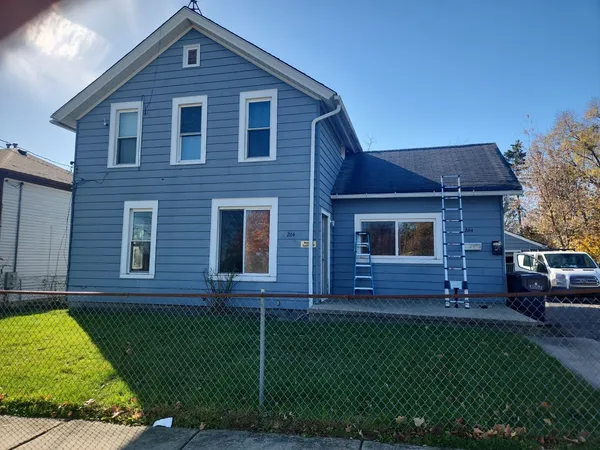 $1,850 | 264 North Jackson Street, Unit 1, Elgin, IL 60123