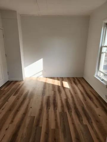 $1,850 | 264 North Jackson Street, Unit 1, Elgin, IL 60123