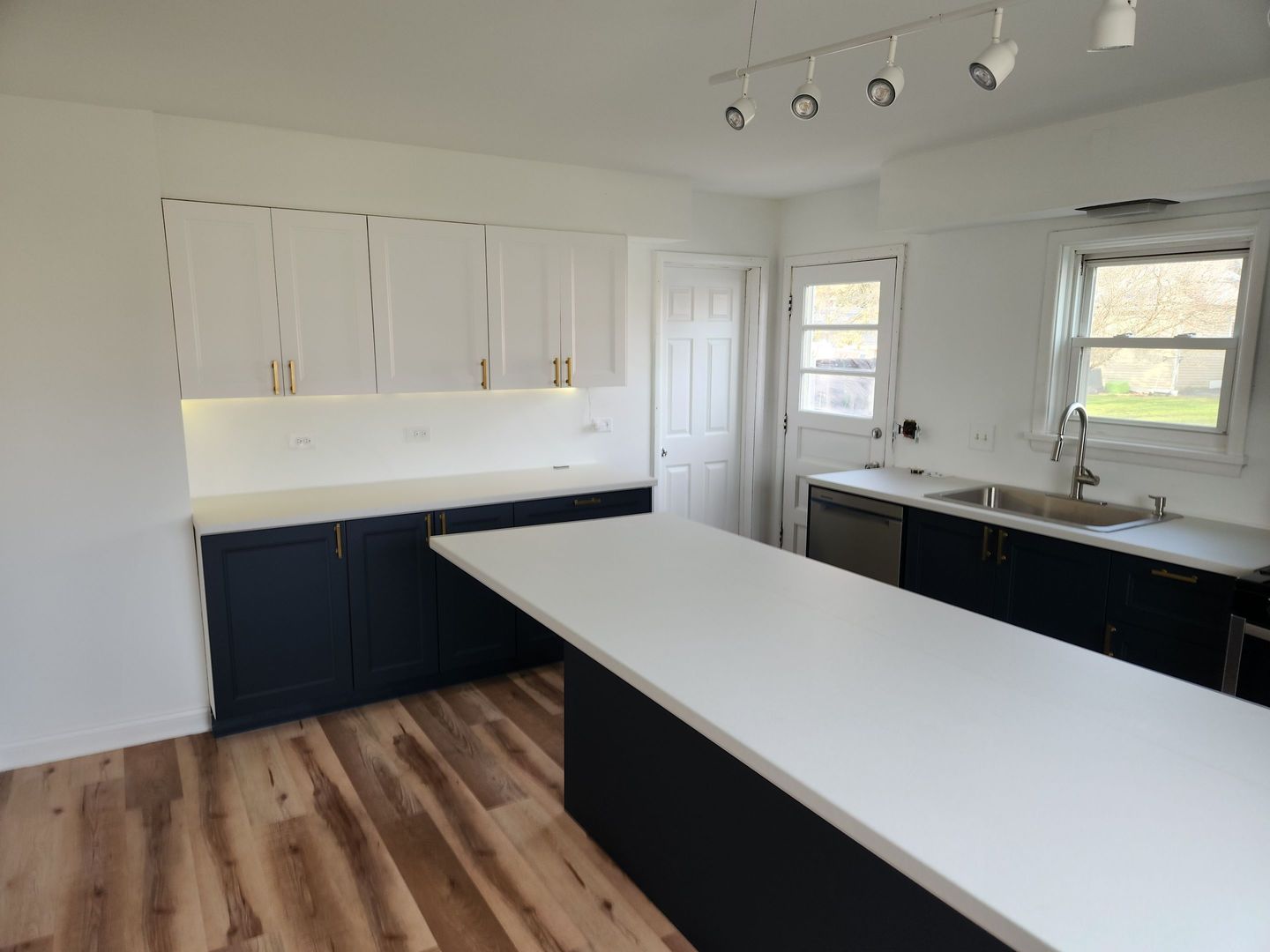 264 North Jackson Street, Unit 1 Elgin, IL 60123 - Photo 15 of 29