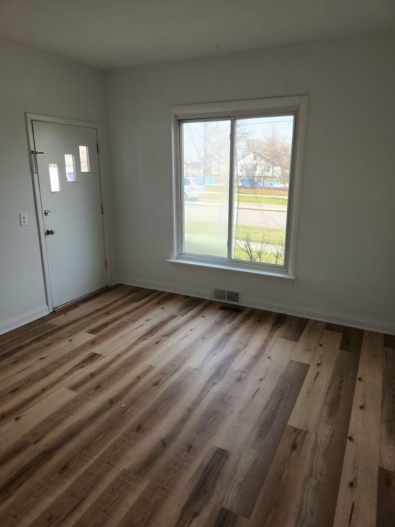 264 North Jackson Street, Unit 1 Elgin, IL 60123 - Photo 21 of 29