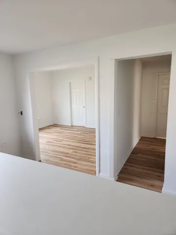 $1,850 | 264 North Jackson Street, Unit 1, Elgin, IL 60123