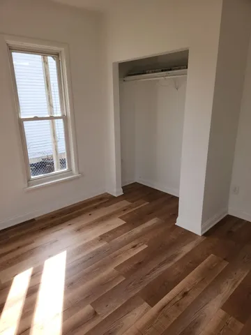 $1,850 | 264 North Jackson Street, Unit 1, Elgin, IL 60123