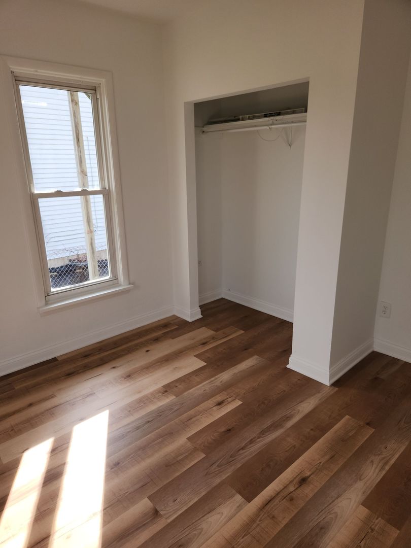 264 North Jackson Street, Unit 1 Elgin, IL 60123 - Photo 10 of 29