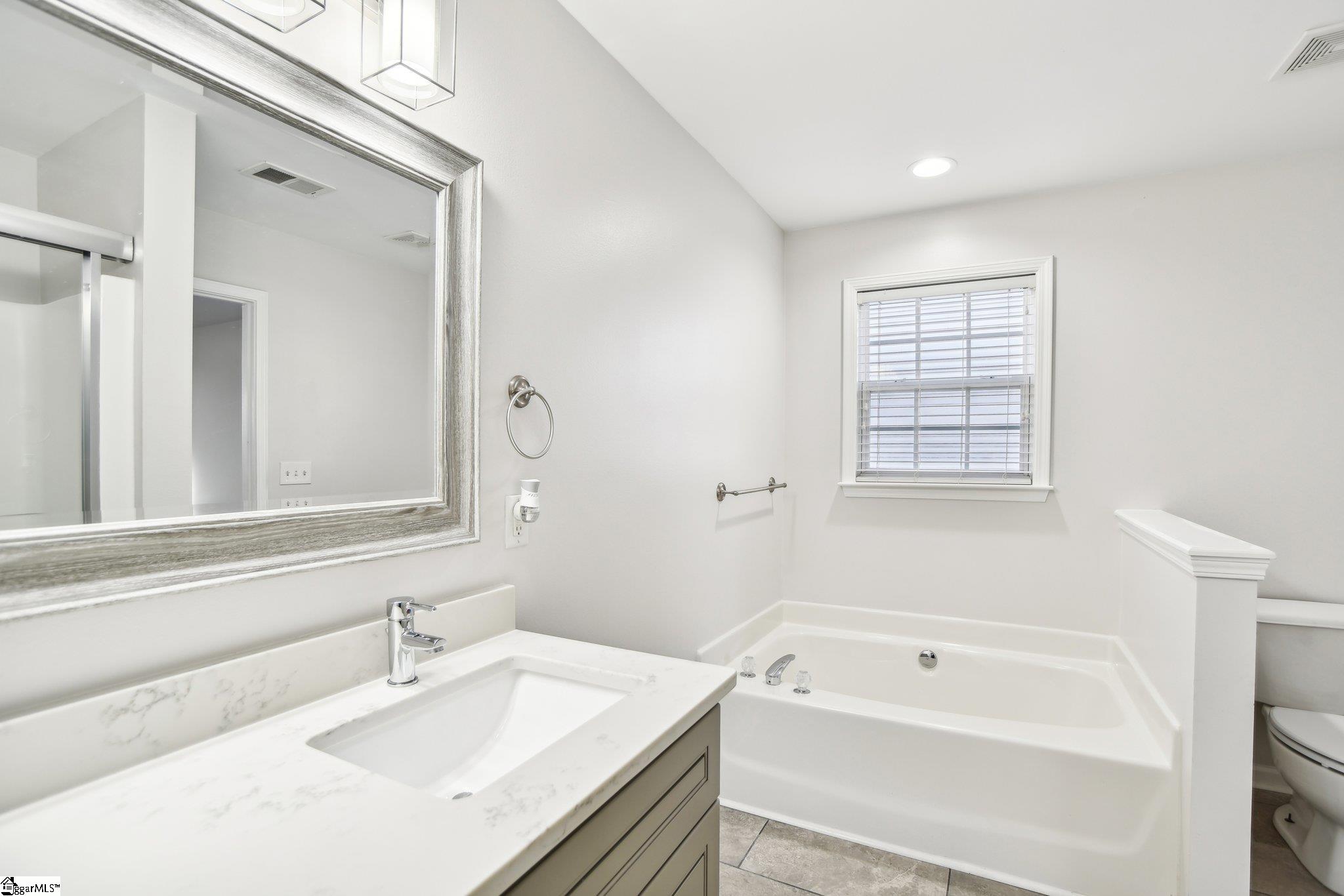 12 Seaside Lane Greer, SC 29650 - Photo 15 of 33 Gallery Image 15