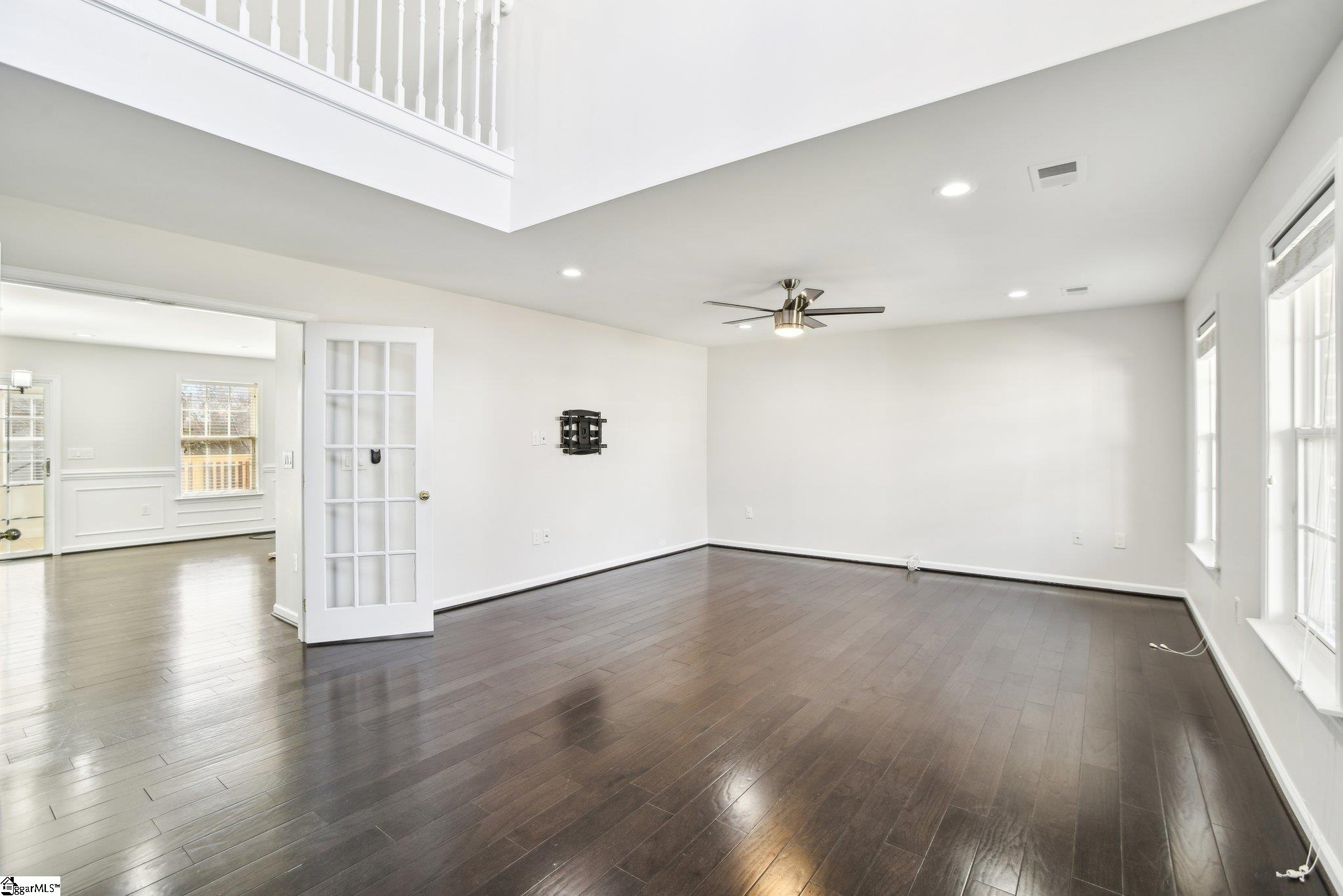 12 Seaside Lane Greer, SC 29650 - Photo 4 of 33 Gallery Image 4