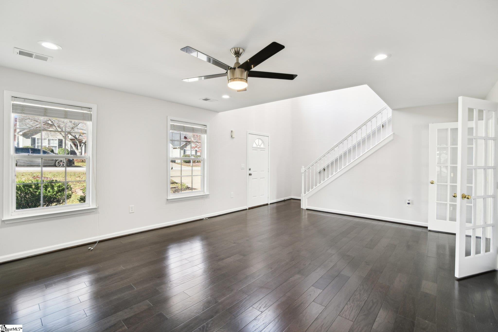 12 Seaside Lane Greer, SC 29650 - Photo 6 of 33 Gallery Image 6