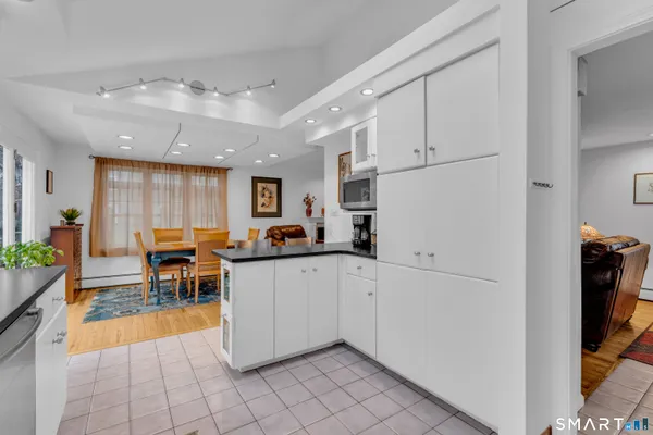 $639,900 | 524 Nortontown Road, Guilford, CT 06437