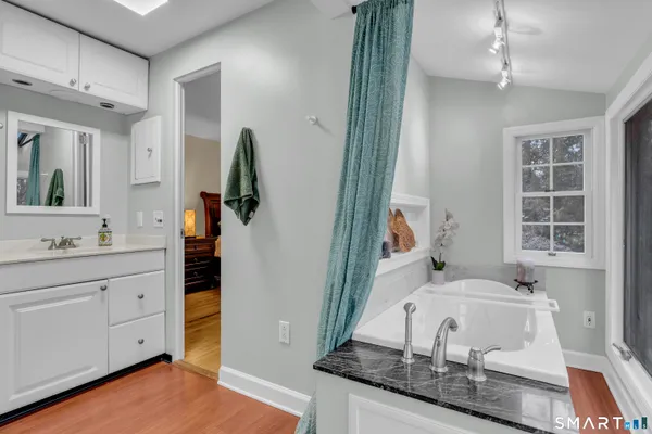 $639,900 | 524 Nortontown Road, Guilford, CT 06437