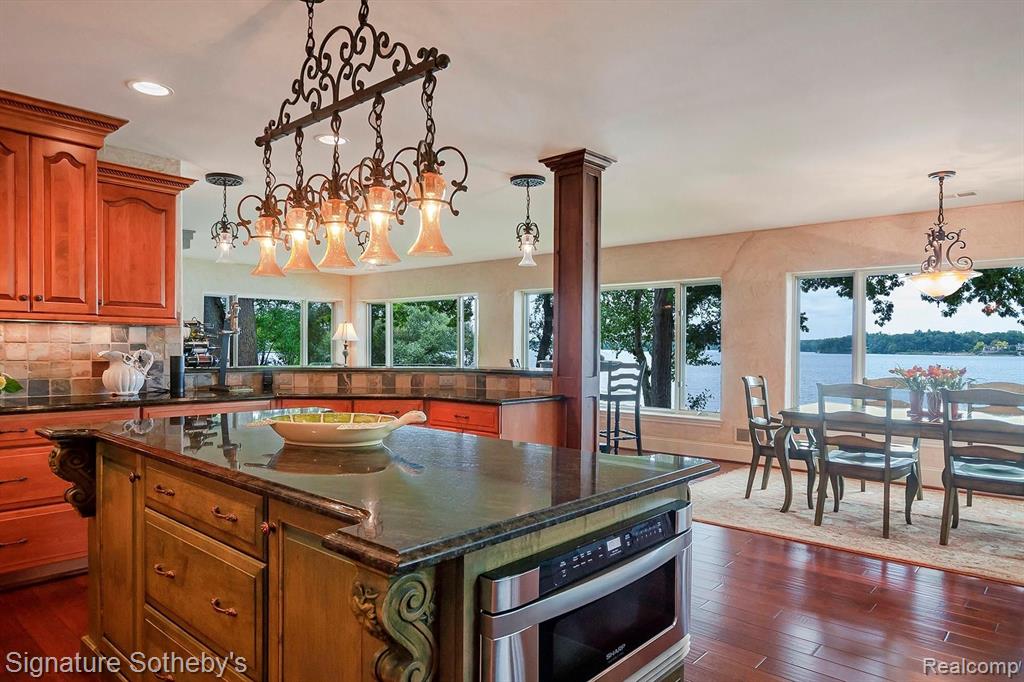 204 Gallogly Road Lake Angelus, MI 48326 - Photo 20 of 85