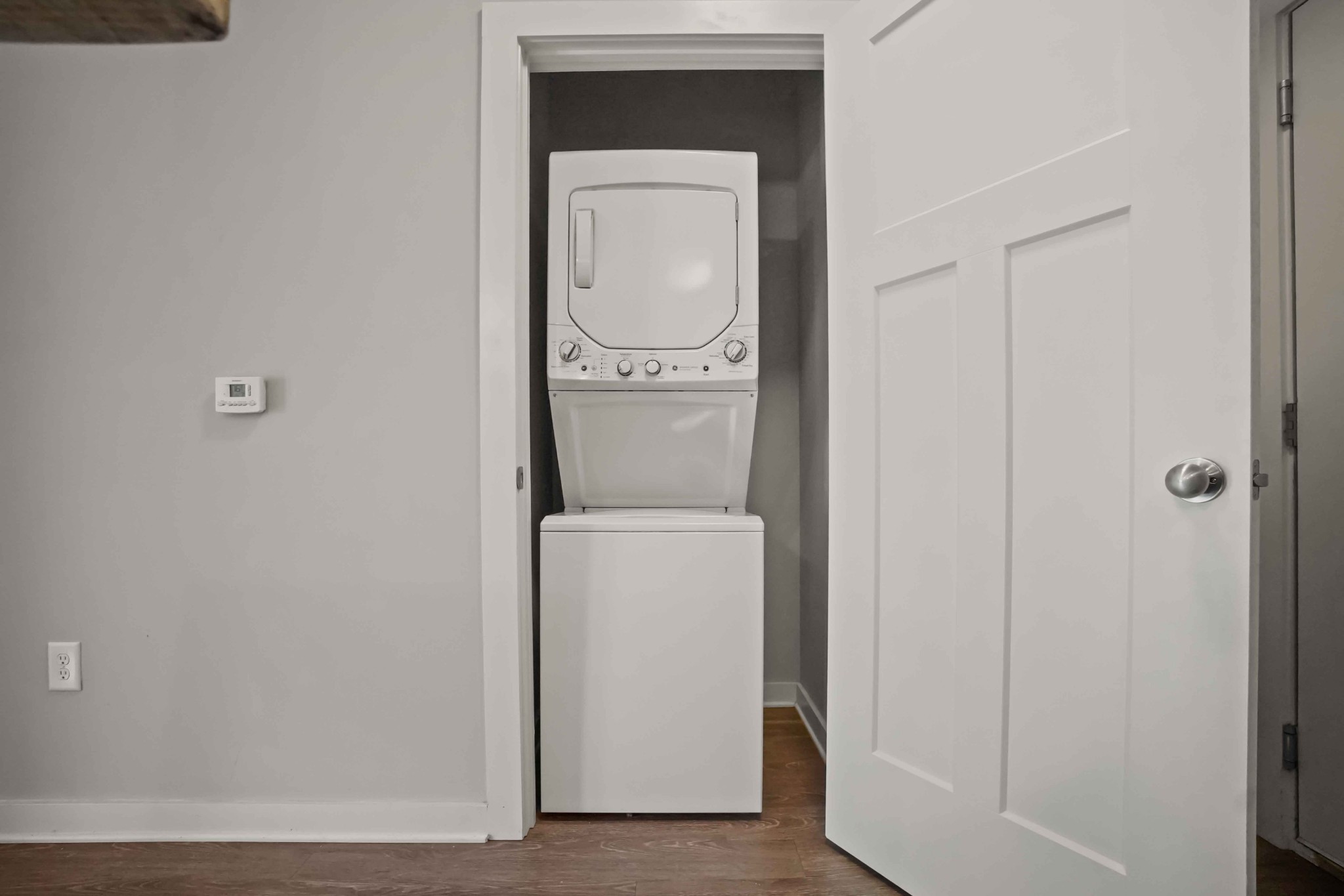 414 Rosedale Avenue, Unit 308 Nashville, TN 37211 - Photo 26 of 26 a utility room with a washer and dryer