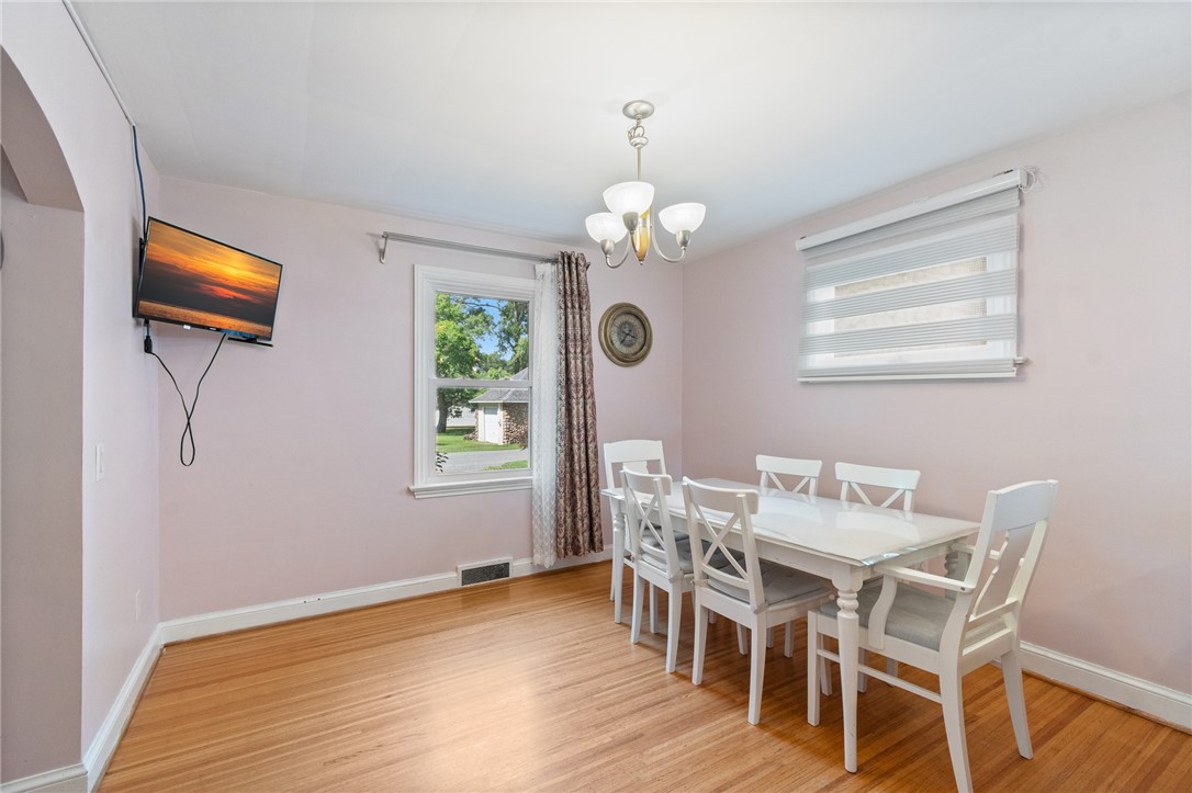 29 Avondale Road Irondequoit, NY 14622 - Photo 13 of 30 The dining area - note the REAL HARDWOODS!