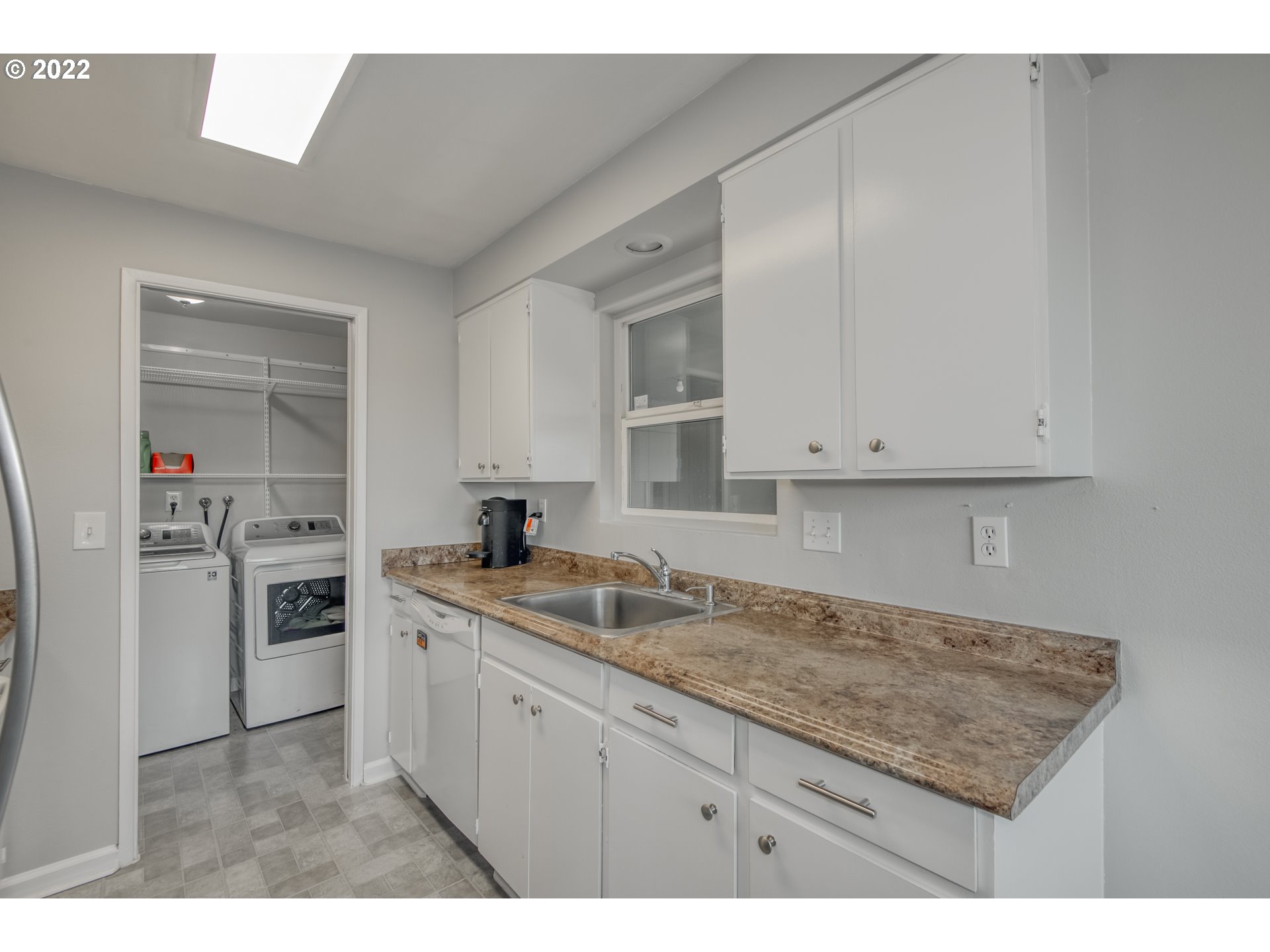 1606 Deborah Road Newberg, OR 97132 - Photo 4 of 12 Gallery Image 4