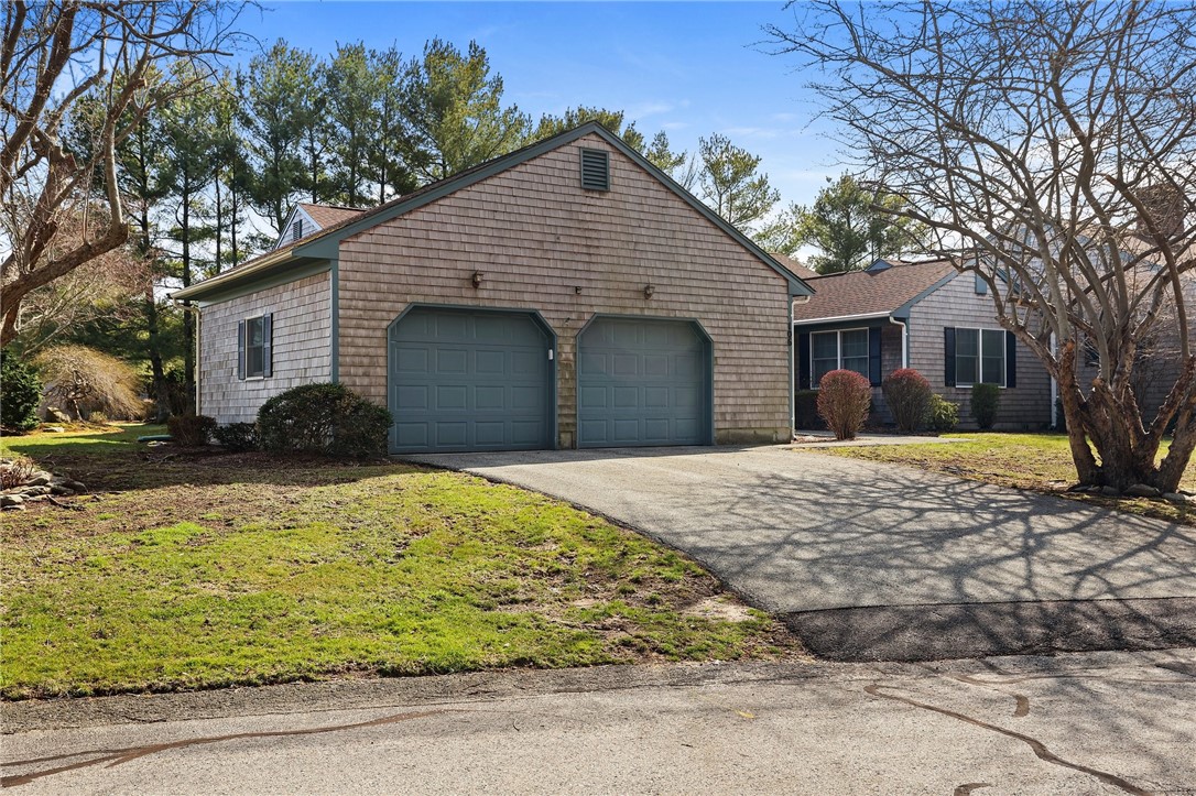 106 Oakland Farm Road Portsmouth, RI 02871 - Photo 3 of 50