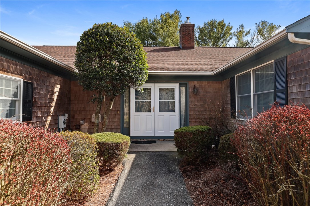 106 Oakland Farm Road Portsmouth, RI 02871 - Photo 4 of 50