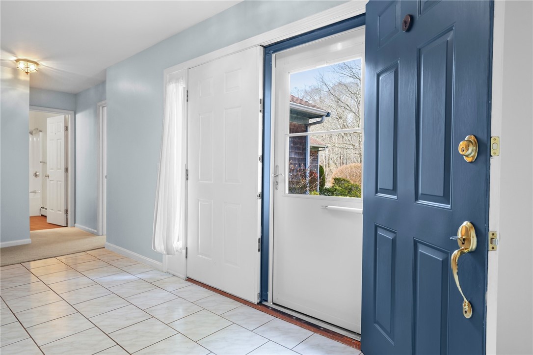 106 Oakland Farm Road Portsmouth, RI 02871 - Photo 6 of 50