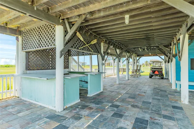 $2,000 | 4025 6th Street, Galveston, TX 77554