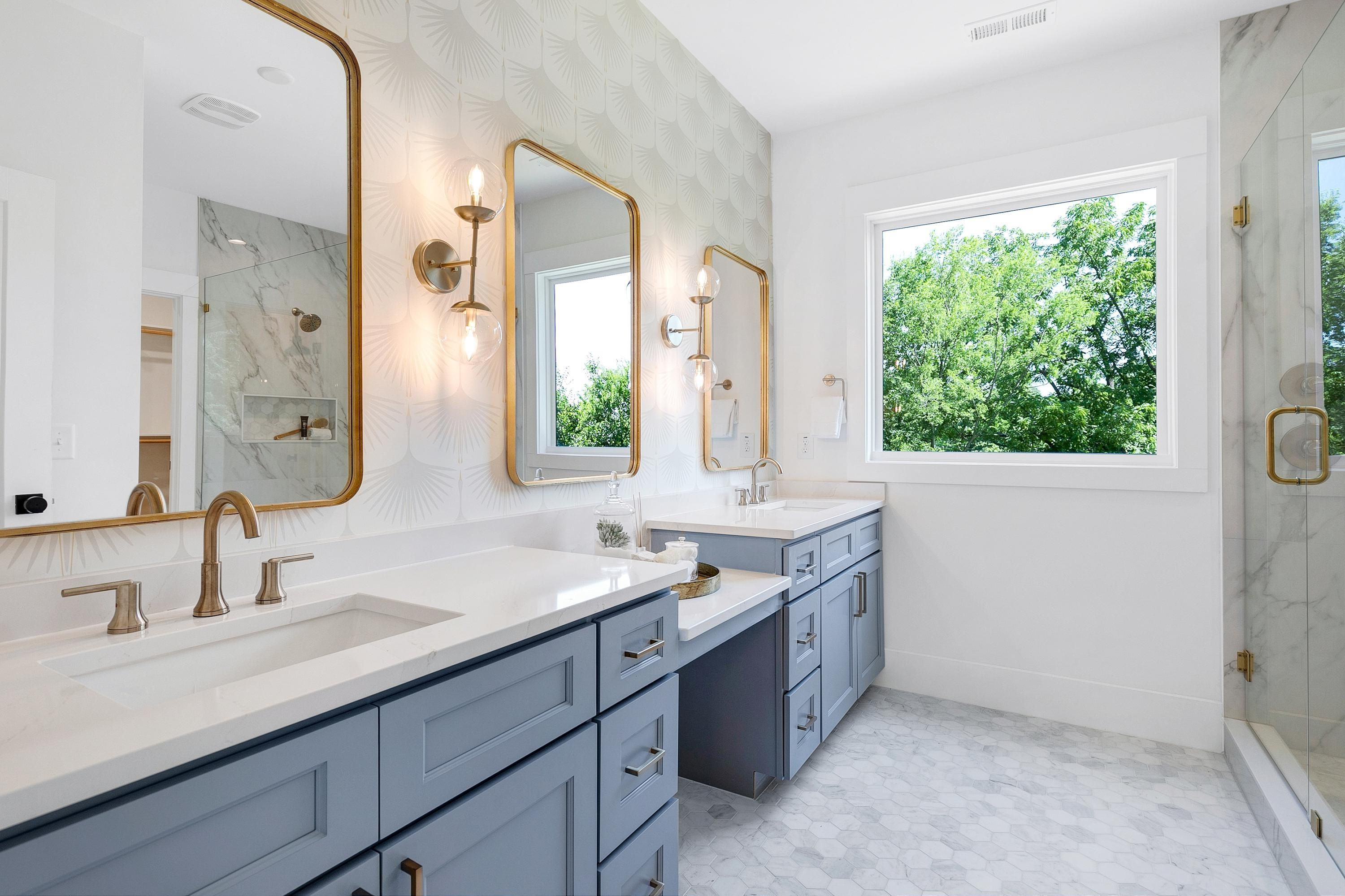 118 Summit Avenue Raleigh, NC 27603 - Photo 13 of 30 a bathroom with a sink and a mirror