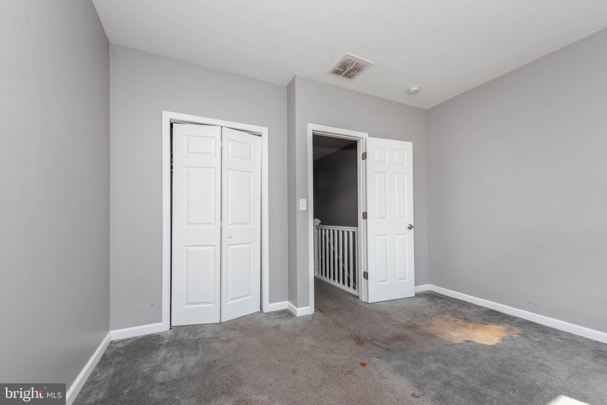 2118 East Hoffman Street Baltimore, MD 21213 - Photo 10 of 19 a view of an empty room