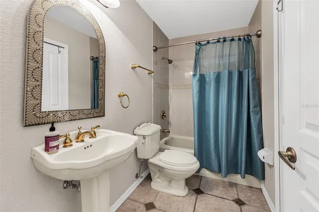 $409,900 | 27052 Paratins Drive, Punta Gorda, FL 33983