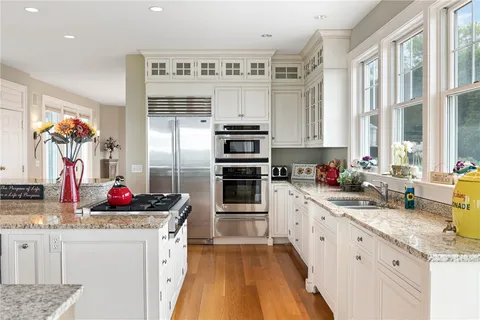 $8,200,000 | 41 Castle Hill Avenue, Newport, RI 02840