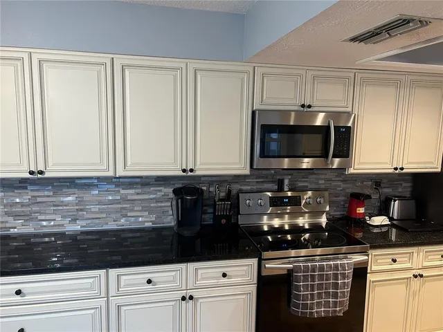 $329,800 | 563 Chestnut Court, Deltona, FL 32725