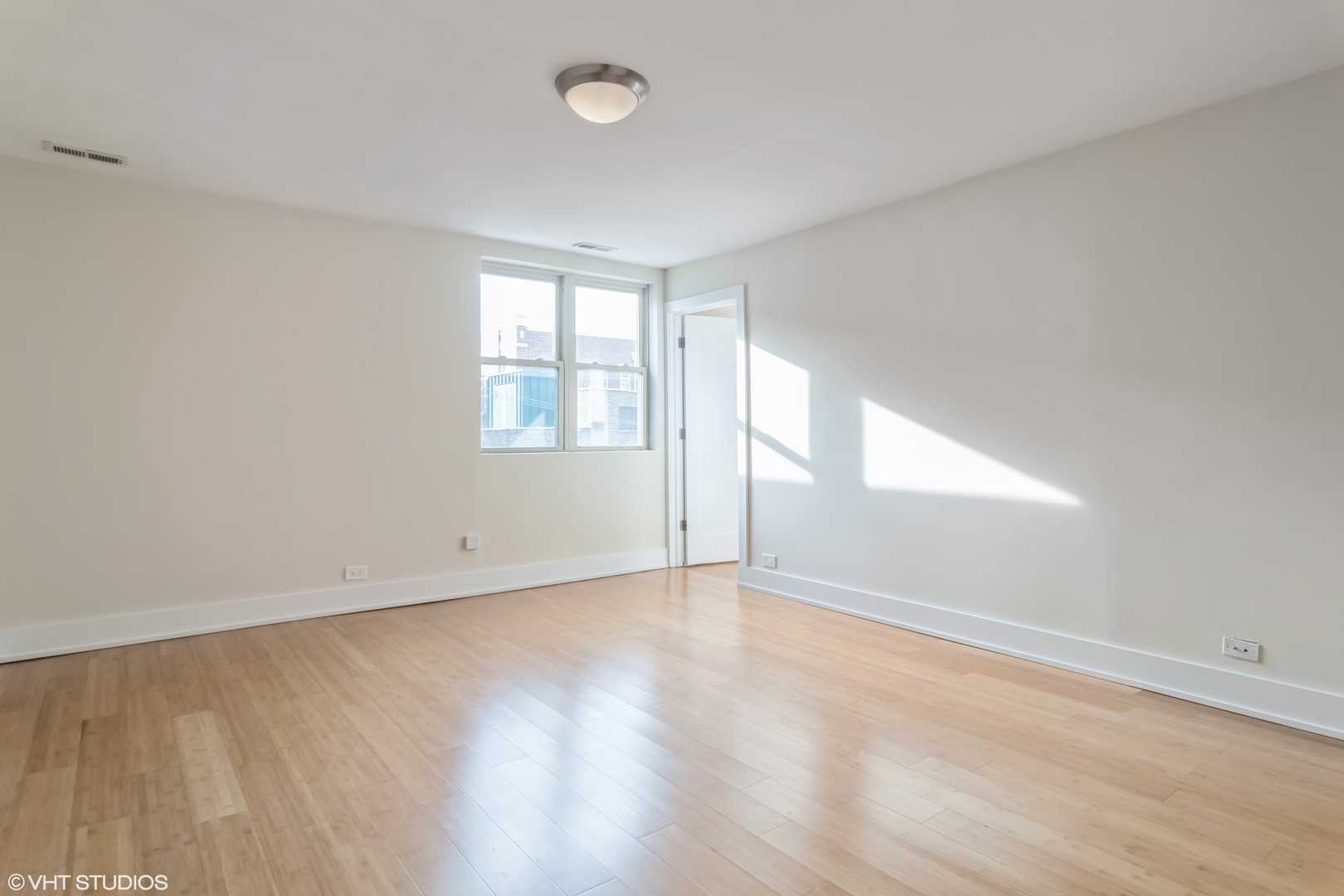 1047 West Madison Street, Unit 303 Chicago, IL 60607 - Photo 4 of 16