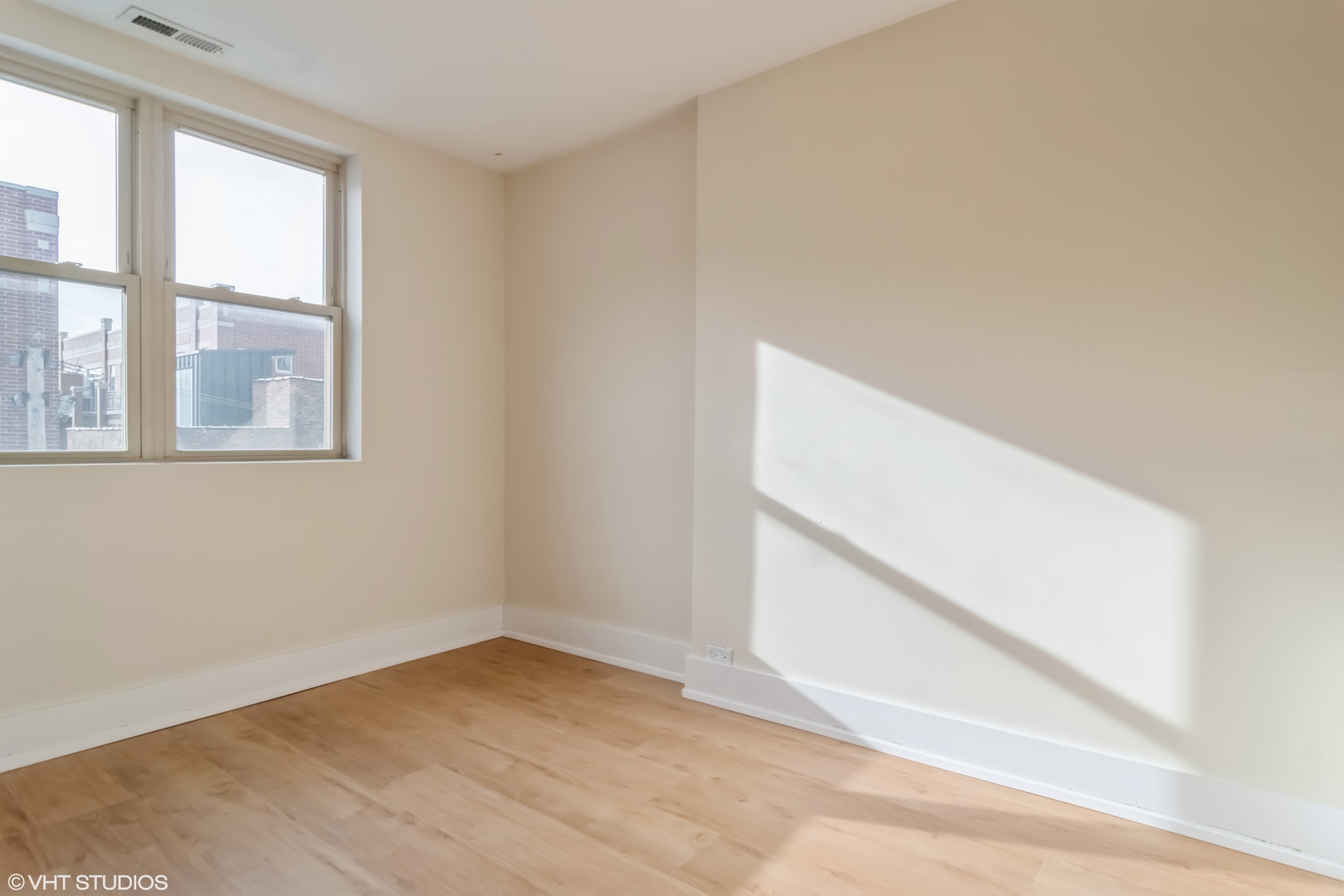 1047 West Madison Street, Unit 303 Chicago, IL 60607 - Photo 10 of 16