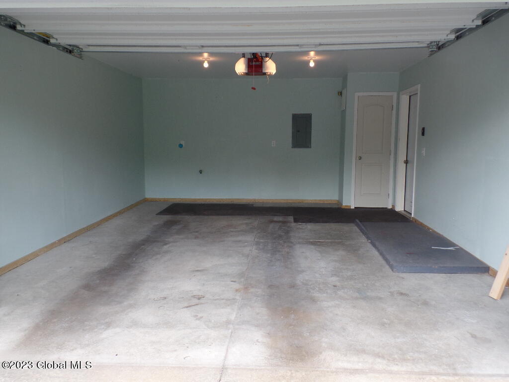 164 Paddock Circle Rotterdam, NY 12306 - Photo 3 of 53 SAM_4430 (1)